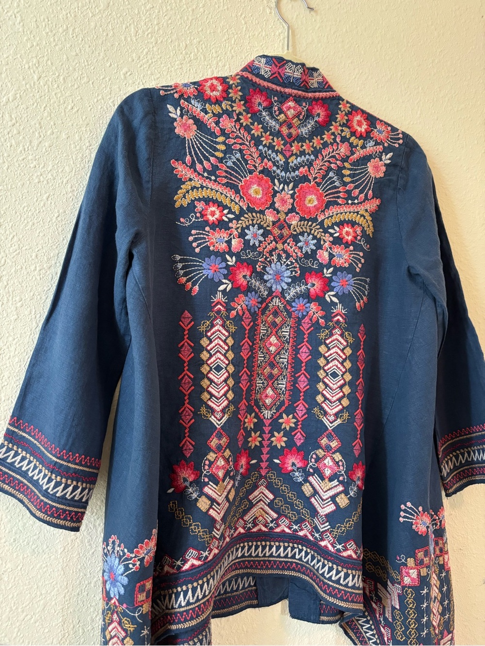 JOHNNY WAS RARE ITEM Embroidered Linen Kimono, Navy with Pink & Blue Floral - Picture 7 of 12